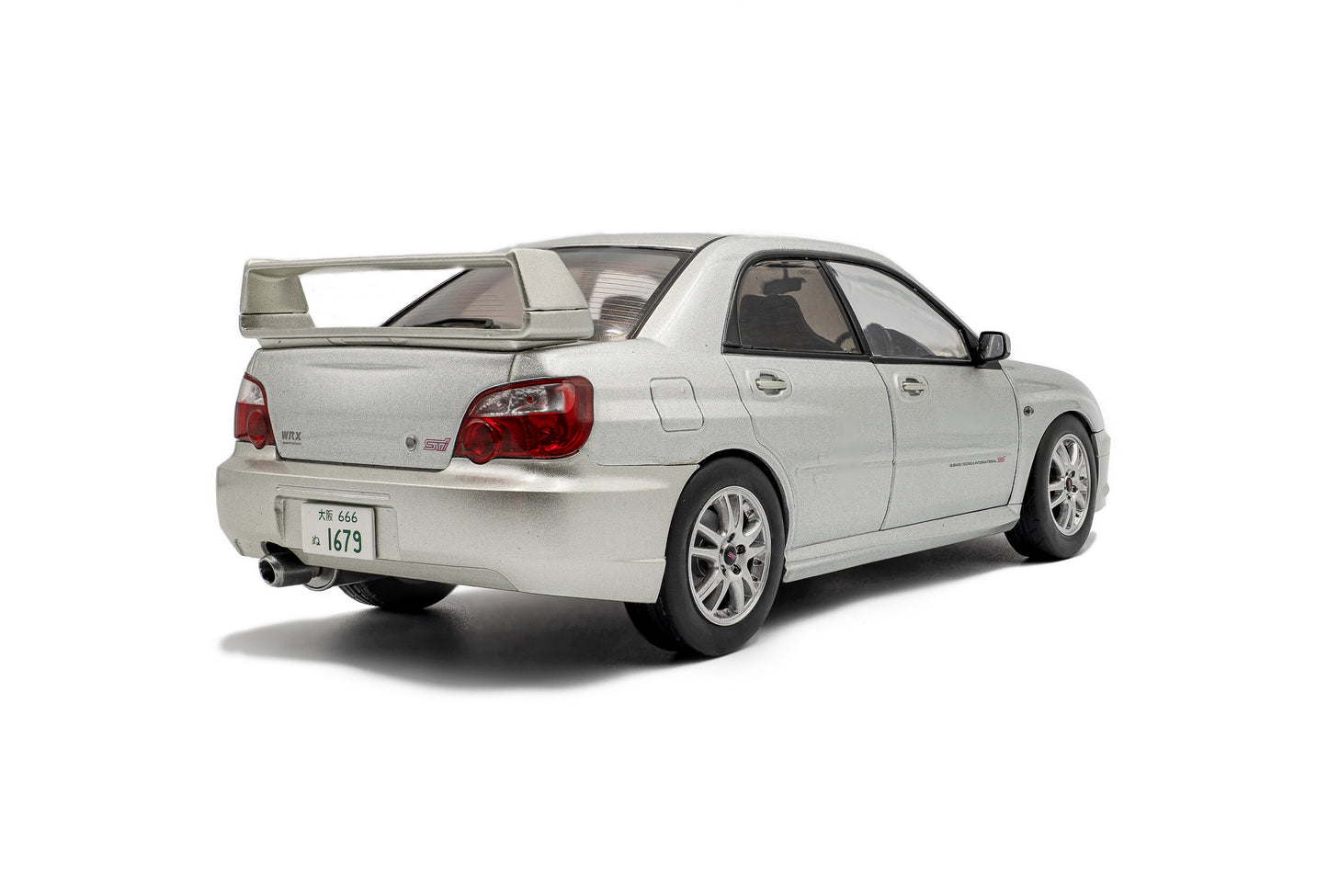 Subaru IMPREZA WRX STI – Premium Silver Effect – 2003 1:18 Solido model car