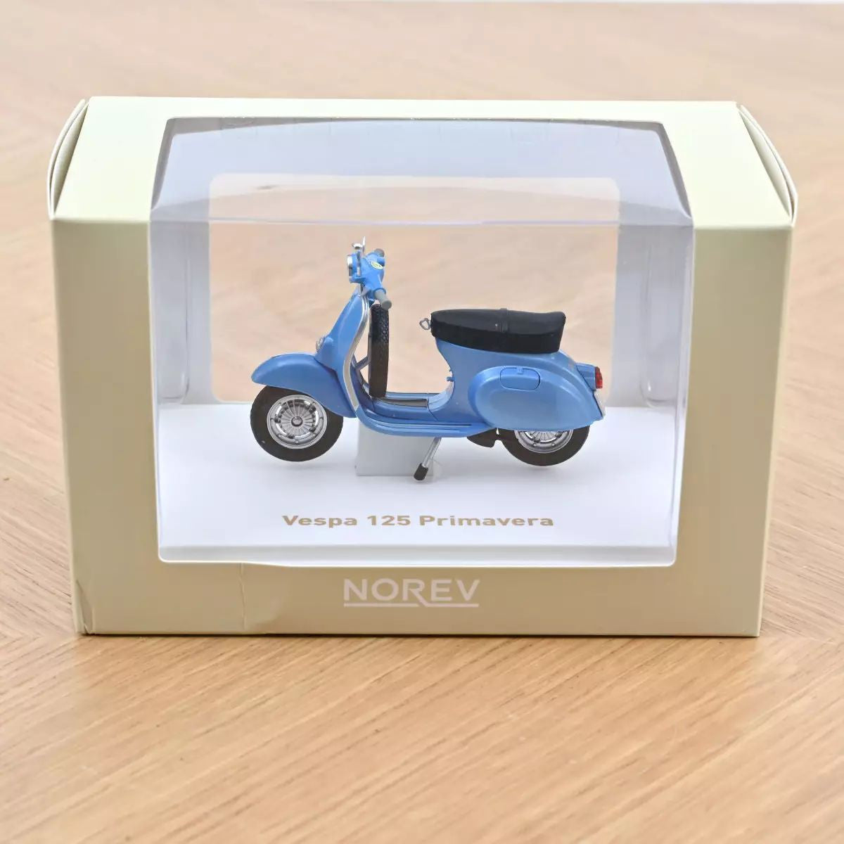 Macheta auto Vespa 125 Primavera 1968 1:18 Norev