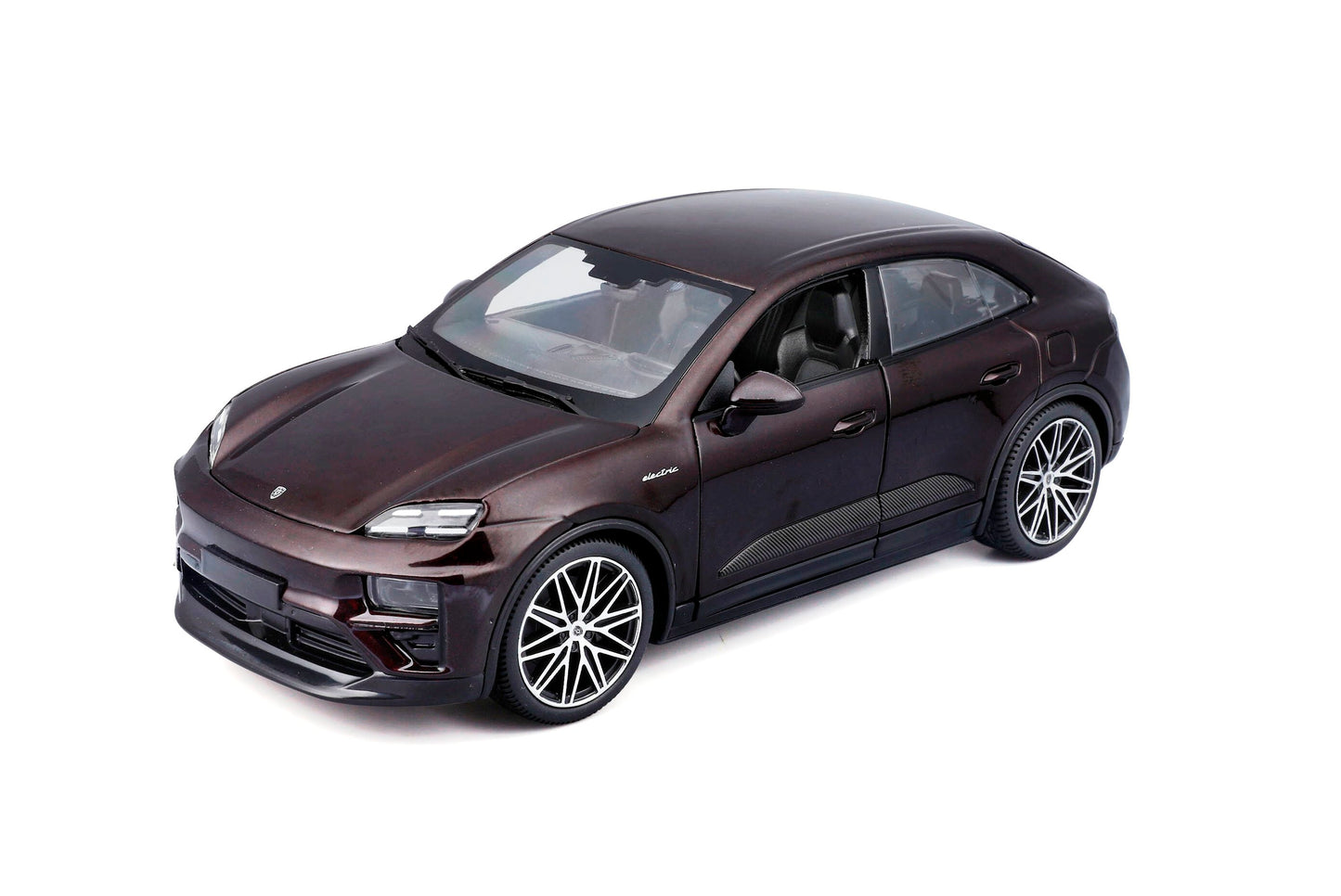 Model car Porsche Macan Turbo 2024 1:24 Bburago