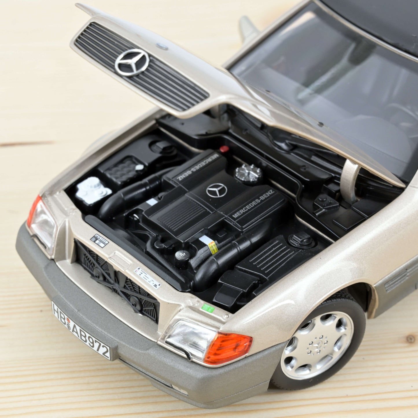 Macheta auto Mercedes-Benz 500 SL (1989) 1:18 Norev