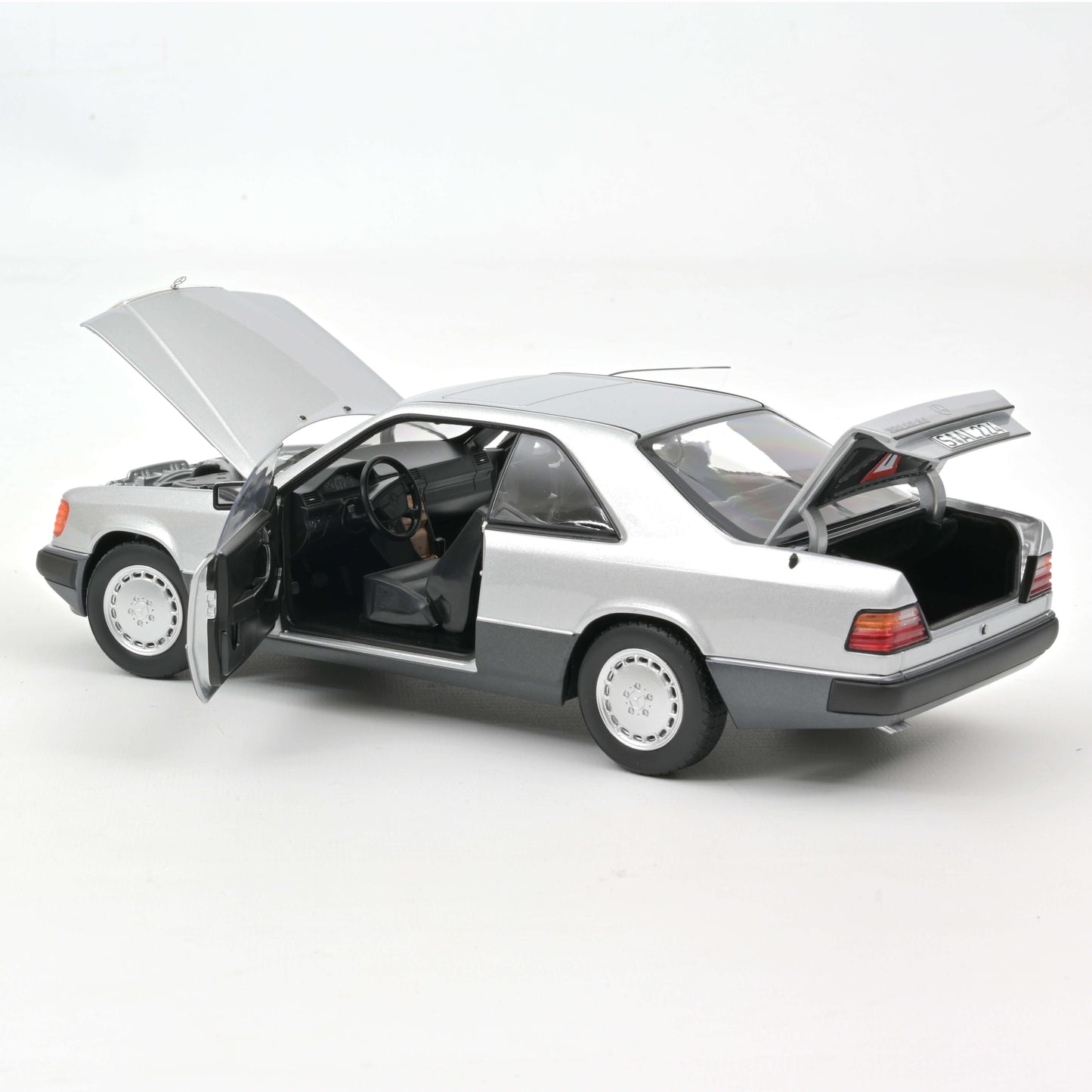 Macheta auto Mercedes-Benz 300 CE-24 Coupe (1990) 1:18 Norev