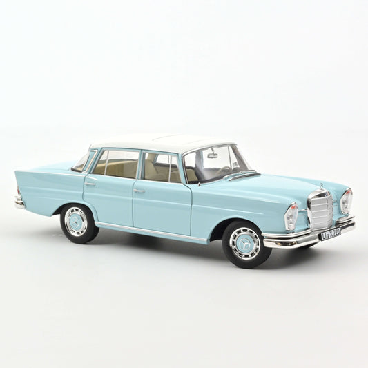 Macheta auto Mercedes-Benz 220 S (1965) 1:18 Norev