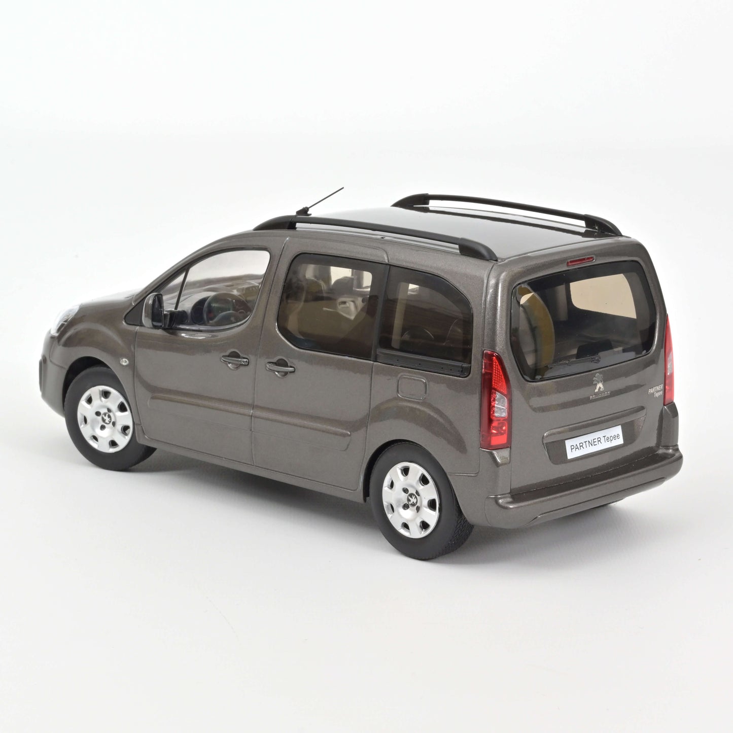 Macheta auto Peugeot Partner (2016) 1:18 Norev