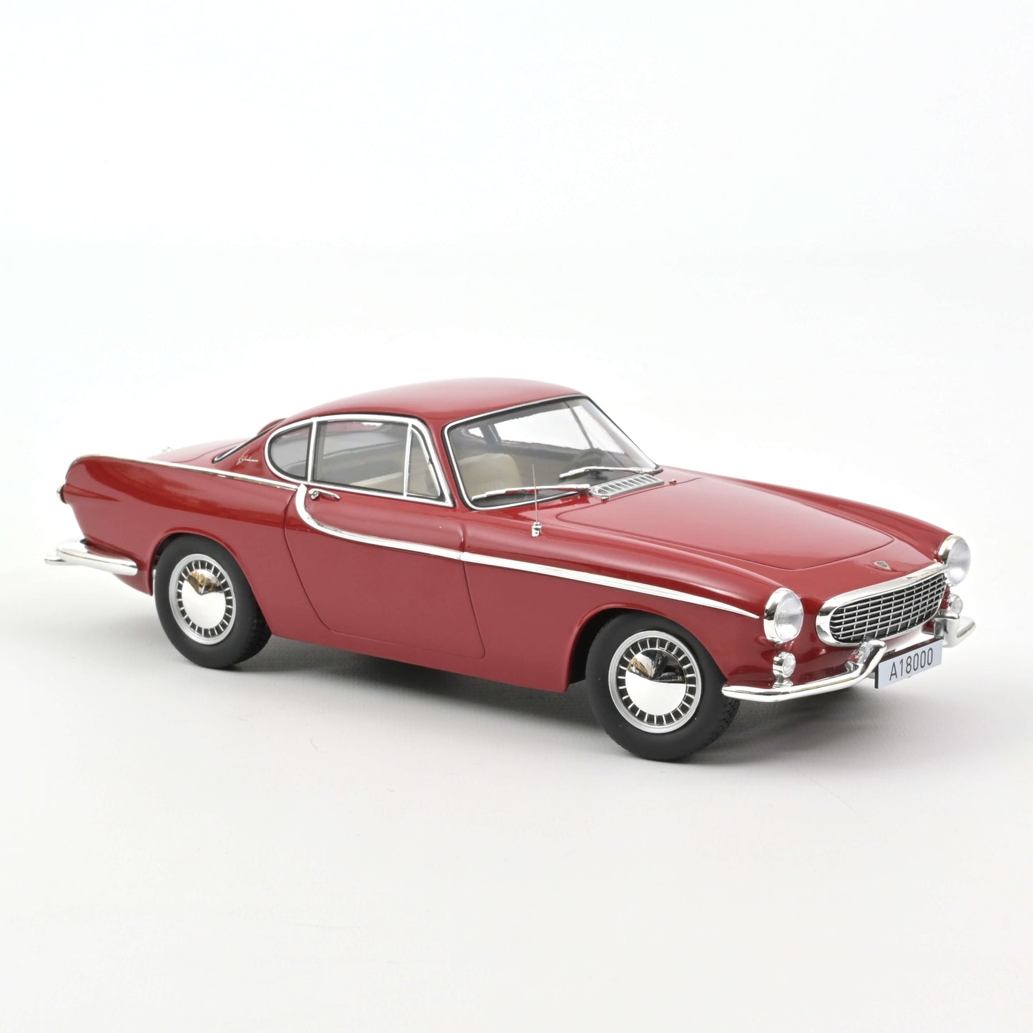 Macheta auto Volvo P1800 (1961) 1:18 Norev