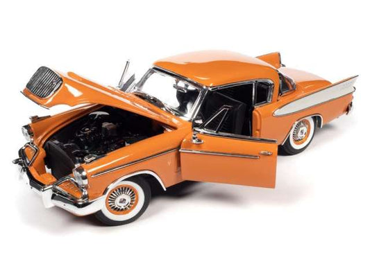 Macheta auto Studebaker Gold Hawk (1957) 1:18 AutoWorld