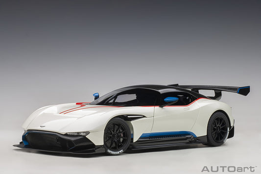 Macheta auto Aston Martin Vulcan (2015) 1:18 AutoArt