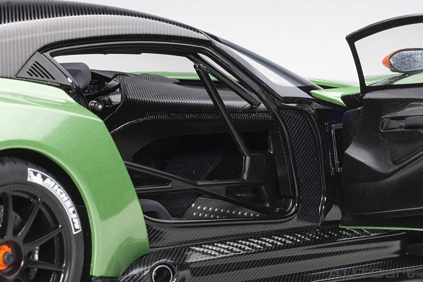 Macheta auto Aston Martin Vulcan (2015) 1:18 AutoArt