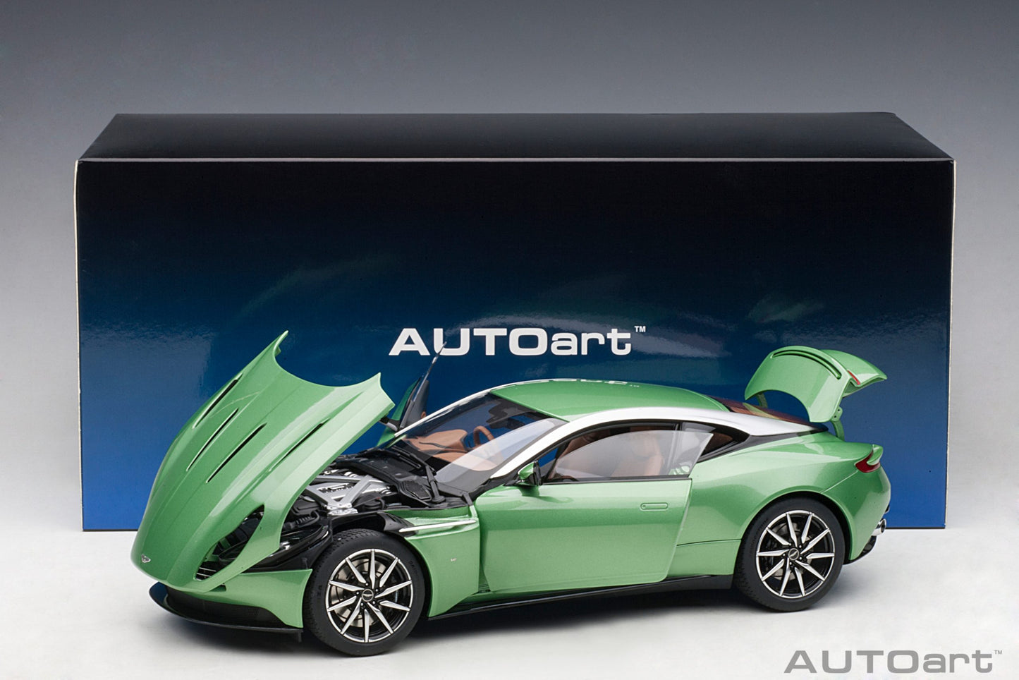 Macheta auto Aston Martin DB11 (2017) 1:18 AutoArt