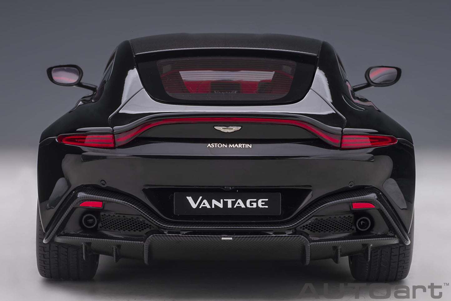 Macheta auto Aston Martin Vantage (2019) 1:18 AutoArt