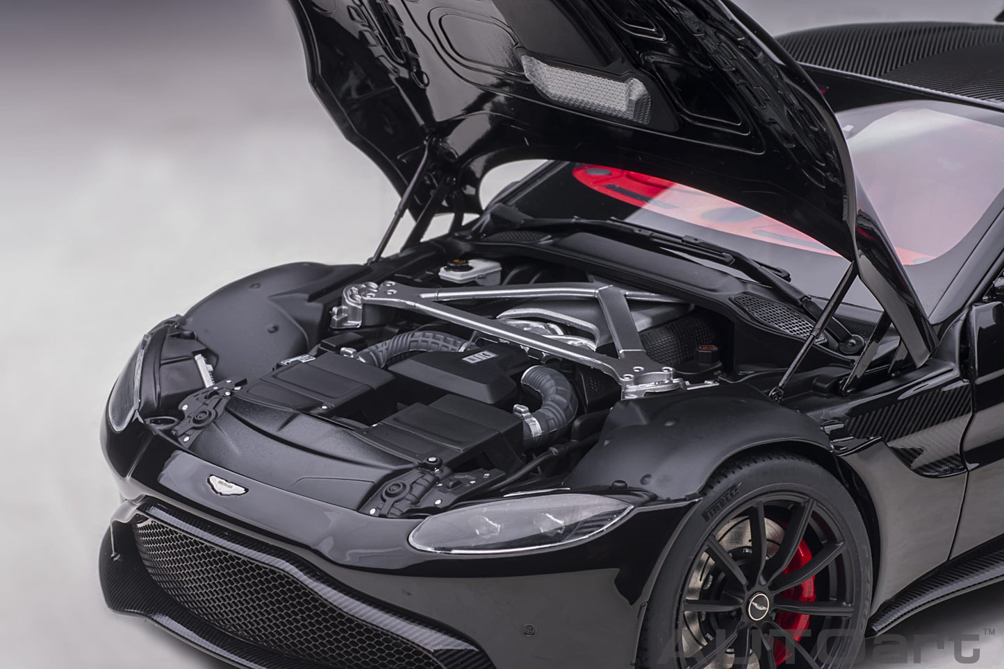 Macheta auto Aston Martin Vantage (2019) 1:18 AutoArt