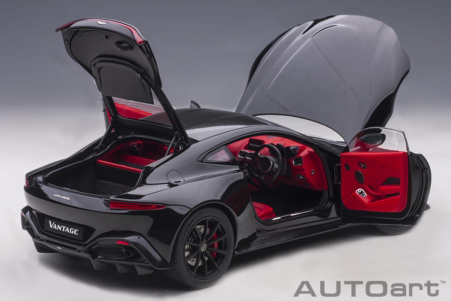 Macheta auto Aston Martin Vantage (2019) 1:18 AutoArt