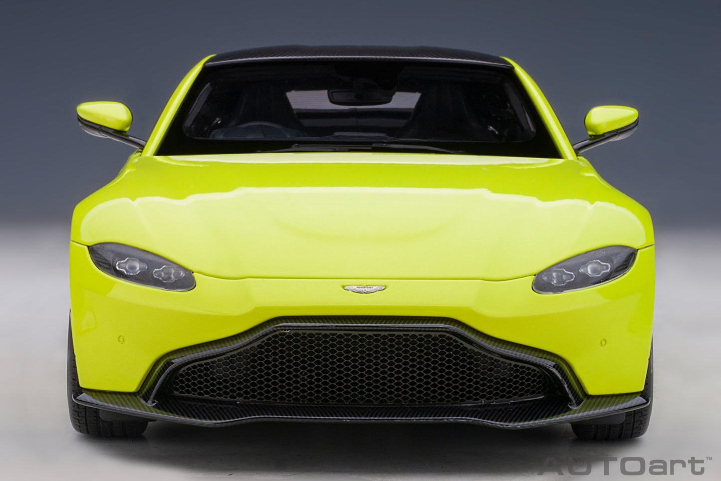 Macheta auto Aston Martin Vantage (2019) 1:18 AutoArt