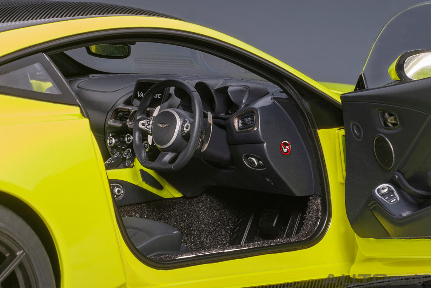 Macheta auto Aston Martin Vantage (2019) 1:18 AutoArt