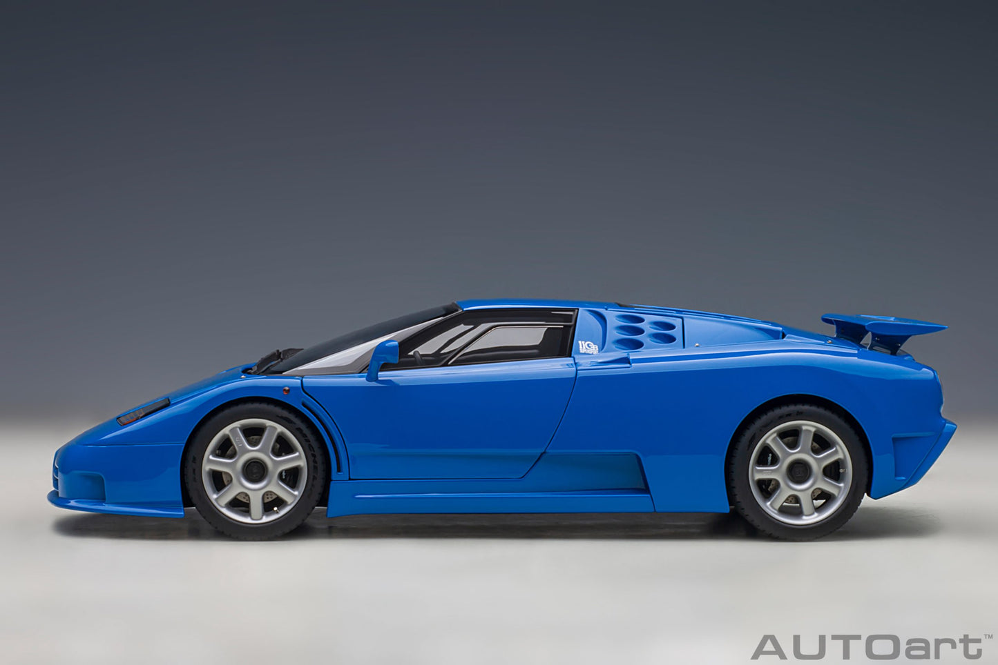 Macheta auto Bugatti EB110 SS (1992) 1:18 AutoArt