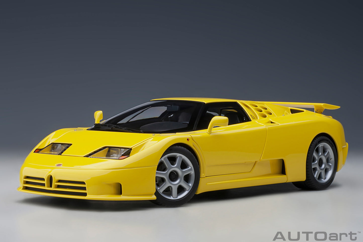 Macheta auto Bugatti EB110 SS (1992) 1:18 AutoArt