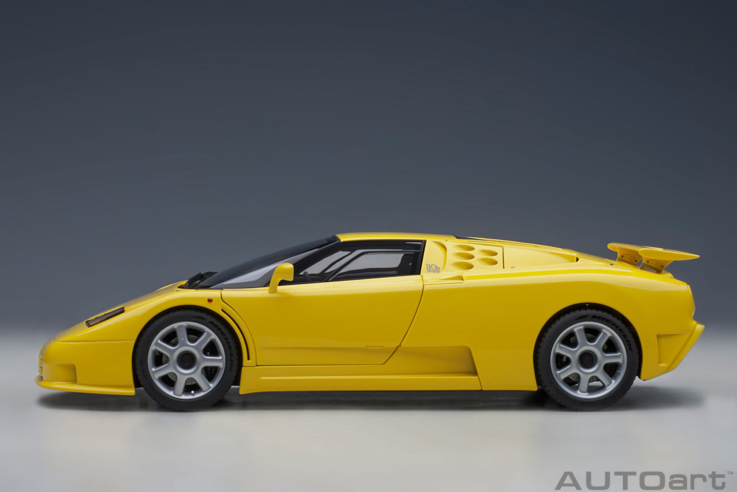 Macheta auto Bugatti EB110 SS (1992) 1:18 AutoArt