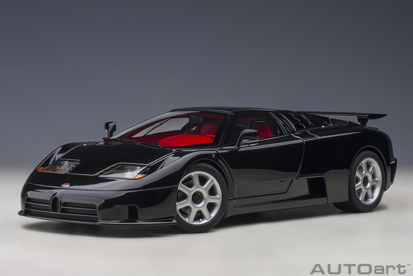 Macheta auto Bugatti EB110 SS (1992) 1:18 AutoArt