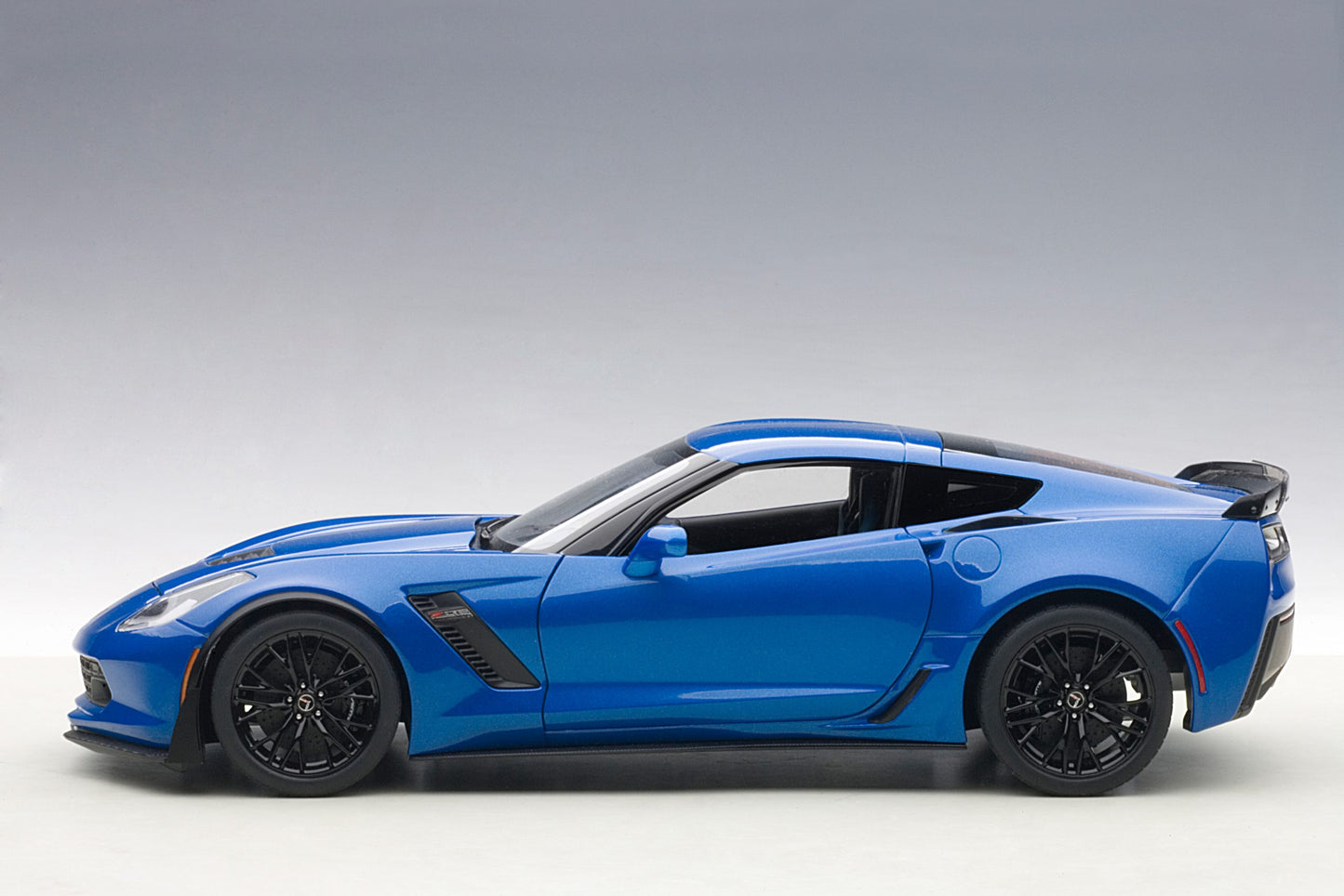 Macheta auto Chevrolet Corvette C7 Z06 (2014) 1:18 AutoArt