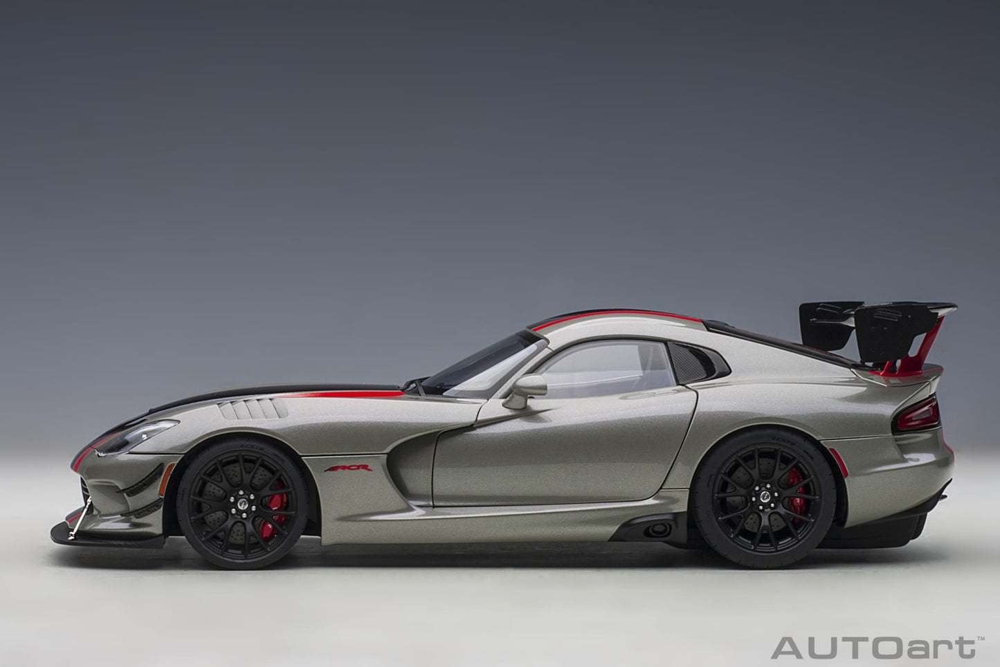 Macheta auto Dodge Viper ACR (2017) 1:18 AutoArt