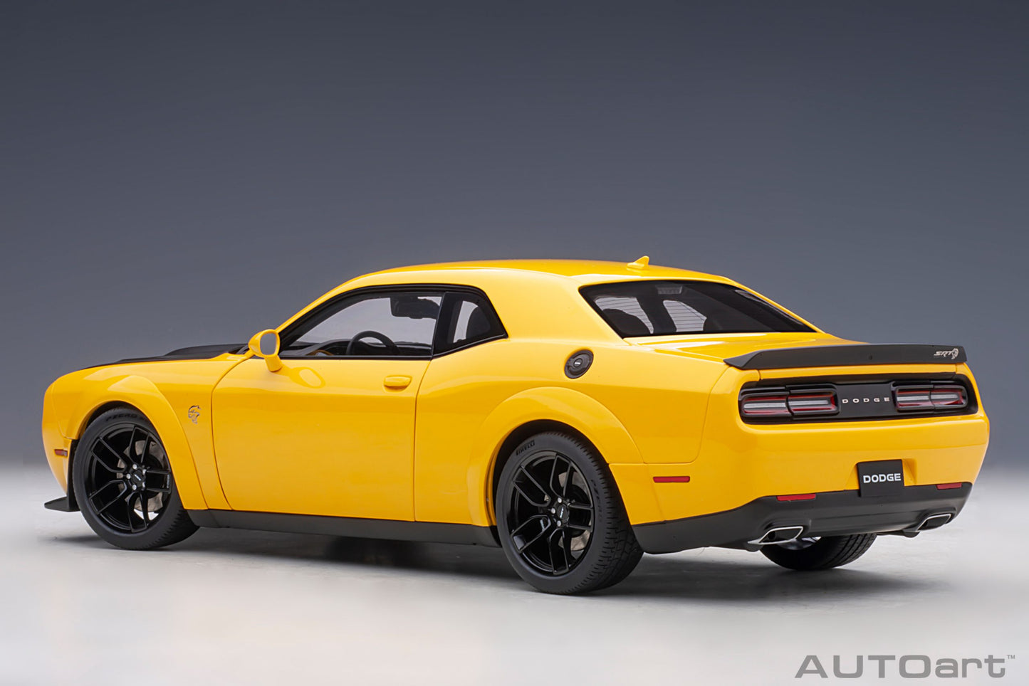 Macheta auto Dodge Challenger SRT Hellcat Widebody (2018) 1:18 AutoArt