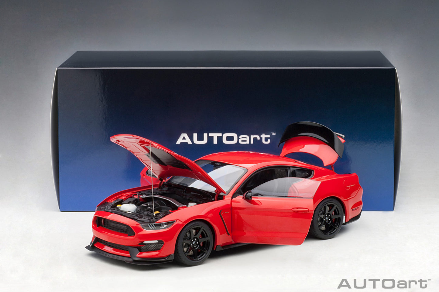 Macheta auto Ford Mustang Shelby GT-350R (2017) 1:18 AutoArt