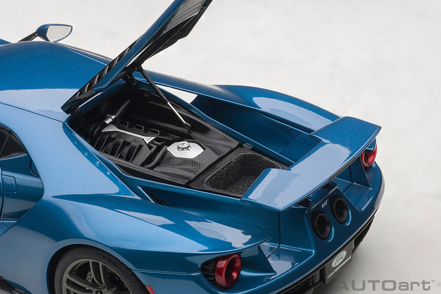 Macheta auto Ford GT (2017) 1:18 AutoArt