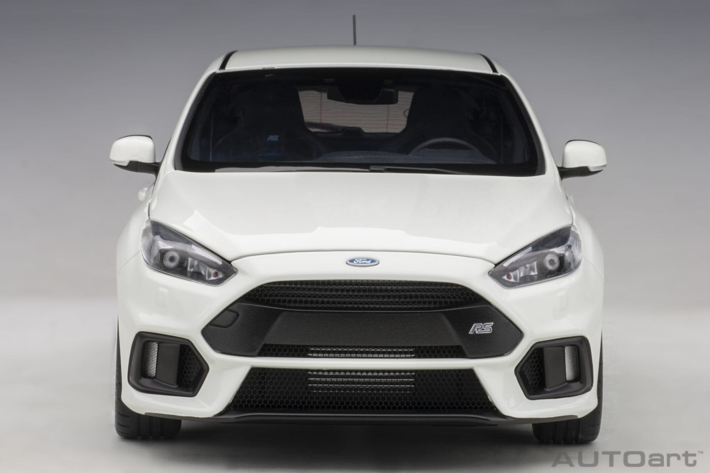 Macheta auto Ford Focus RS (2016) 1:18 AutoArt