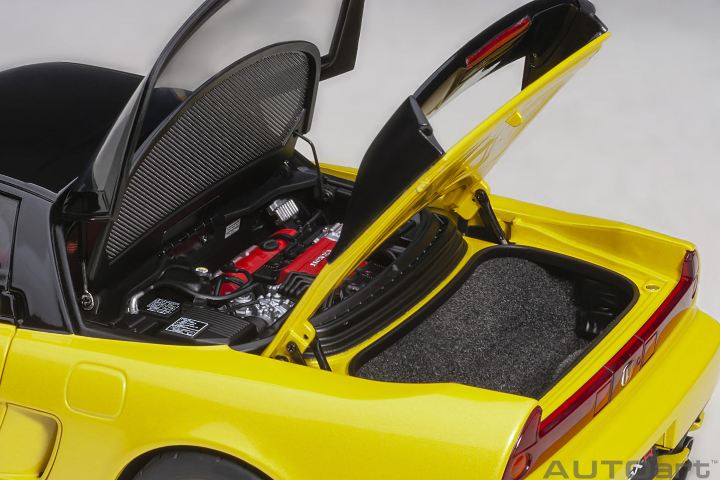 Macheta auto Honda NSX-R (NA2) (2019) 1:18 AutoArt