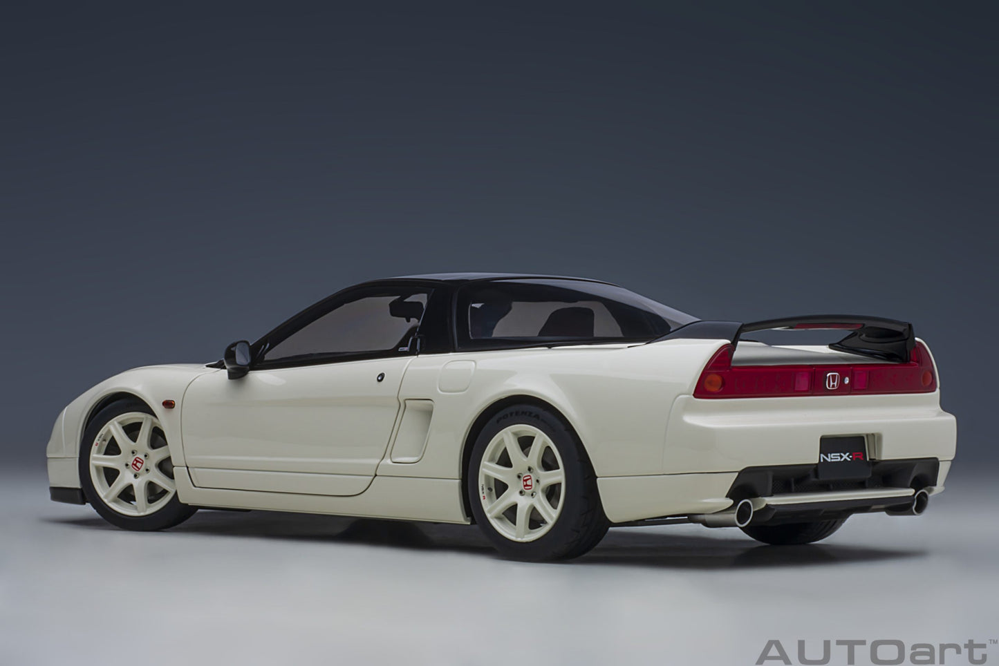 Macheta auto Honda NSX-R (NA2) (2019) 1:18 AutoArt