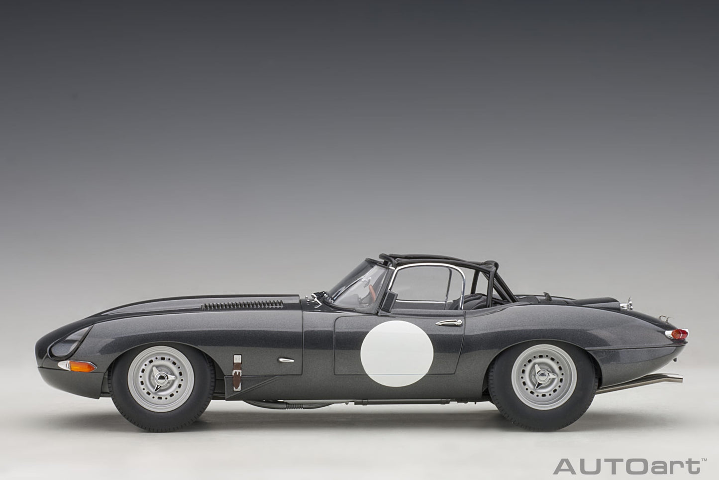 Macheta auto Jaguar Lightweight E-Type (2015) 1:18 AutoArt