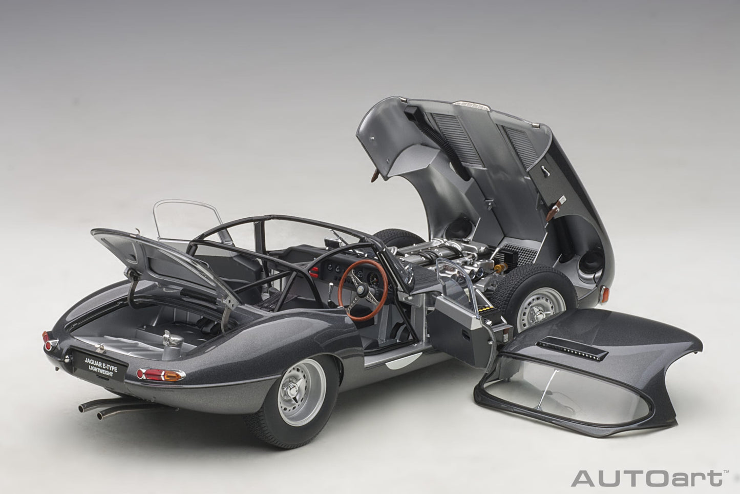 Macheta auto Jaguar Lightweight E-Type (2015) 1:18 AutoArt