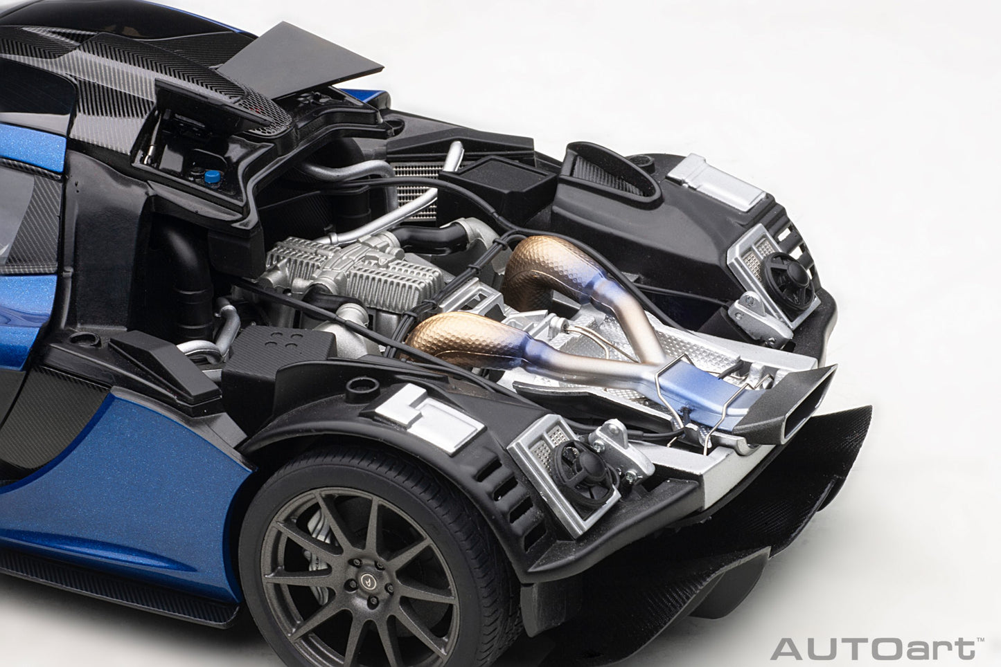 Macheta auto McLaren P1 (2013) 1:18 AutoArt