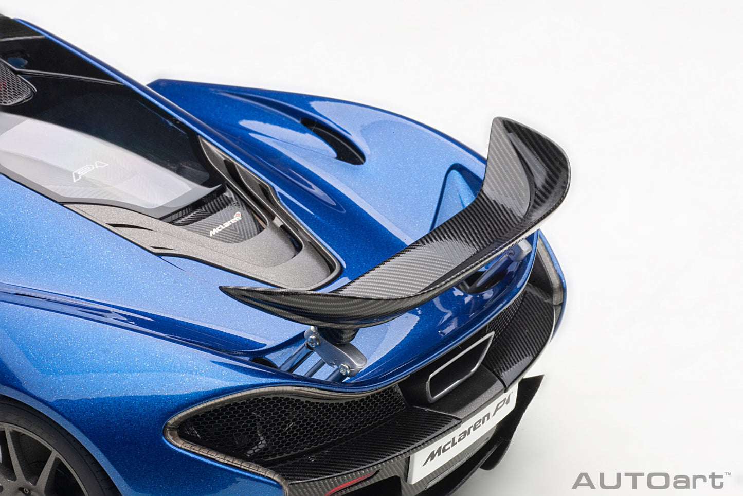 Macheta auto McLaren P1 (2013) 1:18 AutoArt