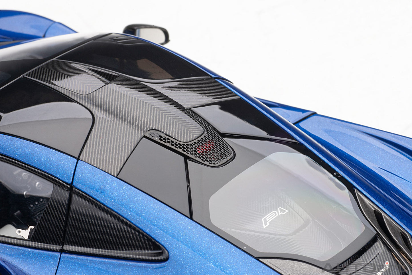 Macheta auto McLaren P1 (2013) 1:18 AutoArt