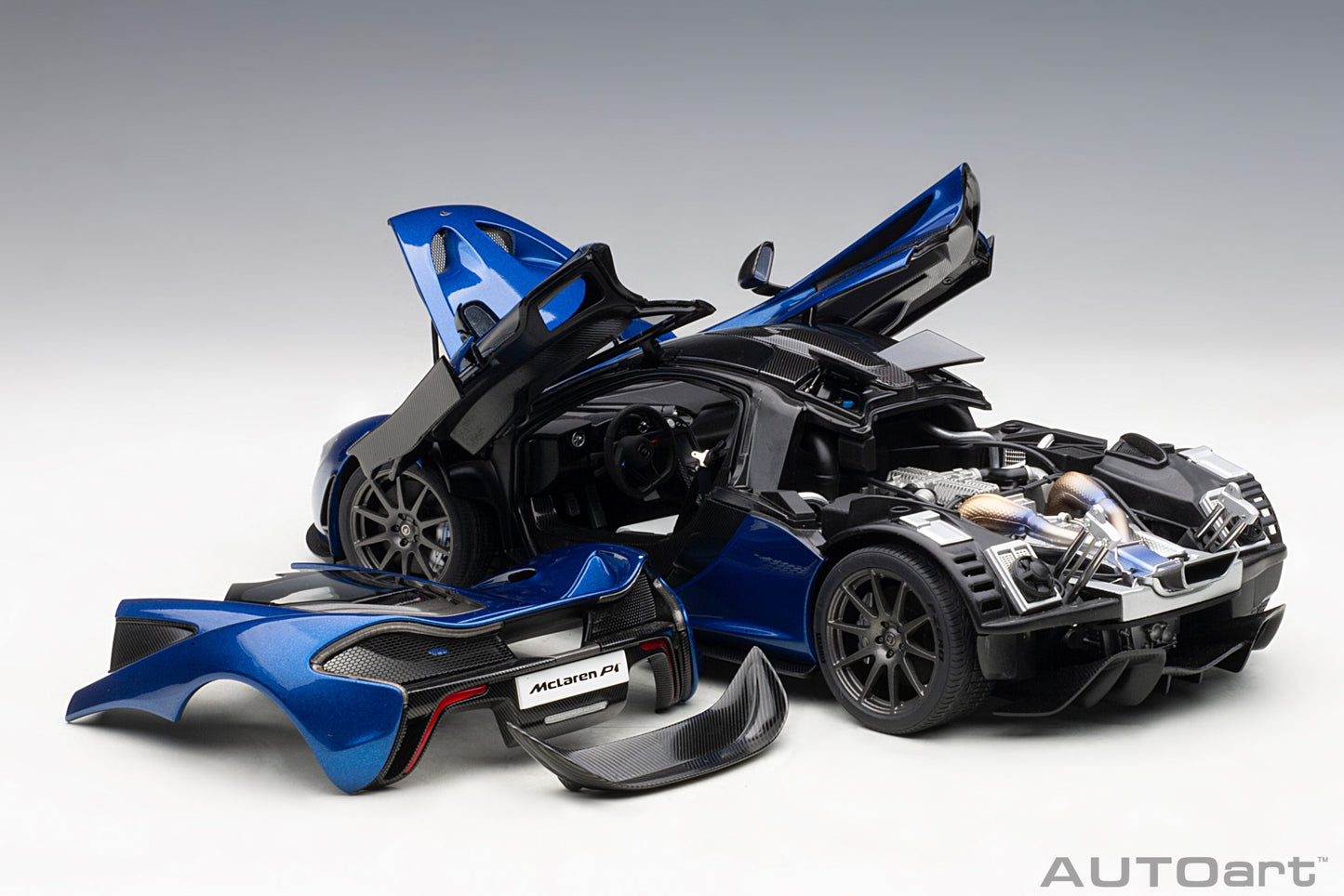 Macheta auto McLaren P1 (2013) 1:18 AutoArt