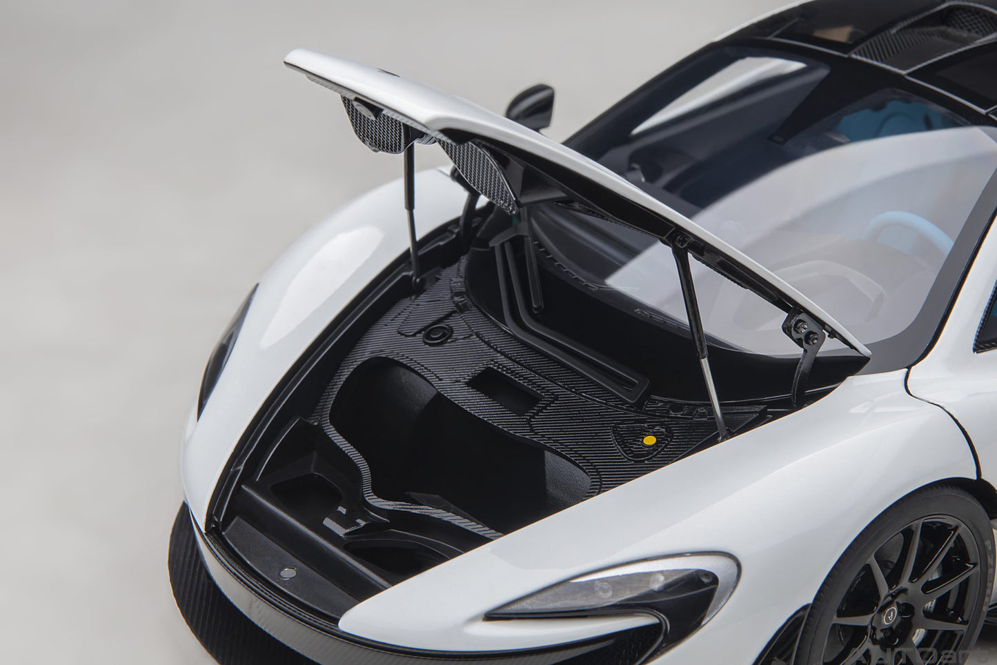 Macheta auto McLaren P1 (2013) 1:18 AutoArt