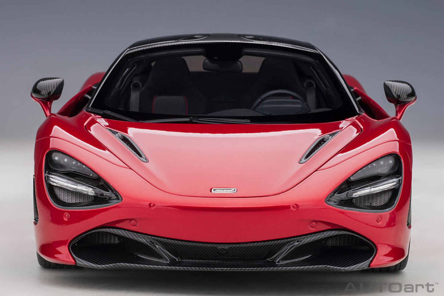 Macheta auto McLaren 720S (2017) 1:18 AutoArt