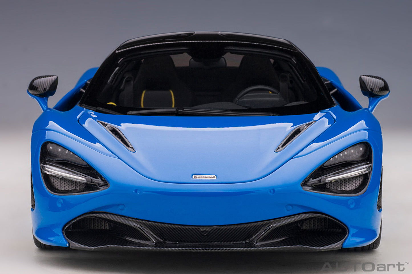 Macheta auto McLaren 720S (2017) 1:18 AutoArt