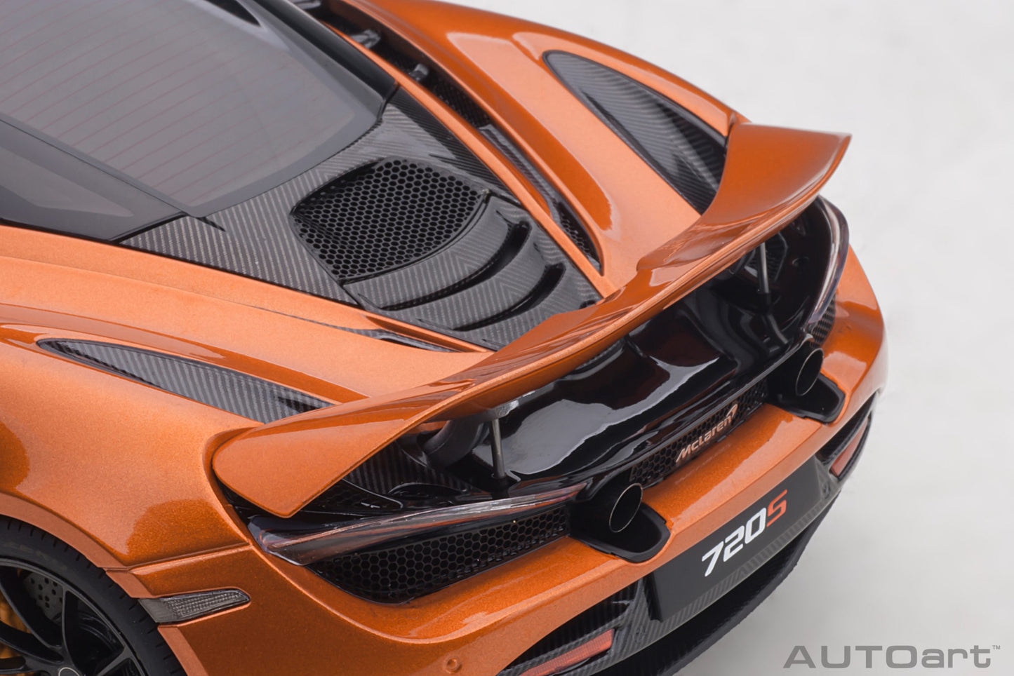 Macheta auto McLaren 720S (2017) 1:18 AutoArt