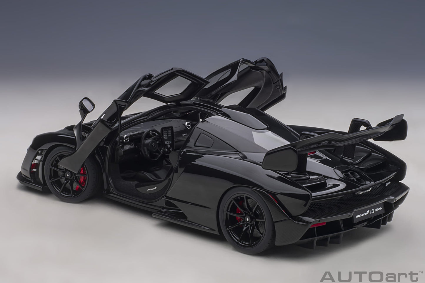 Macheta auto McLaren Senna (2018) 1:18 AutoArt