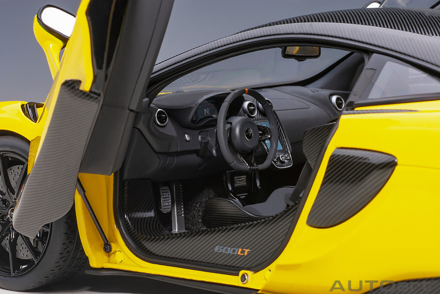 Macheta auto McLaren 600LT (2019) 1:18 AutoArt