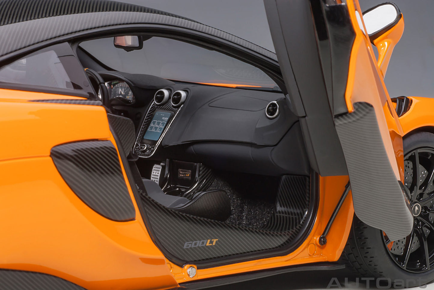 Macheta auto McLaren 600LT (2019) 1:18 AutoArt