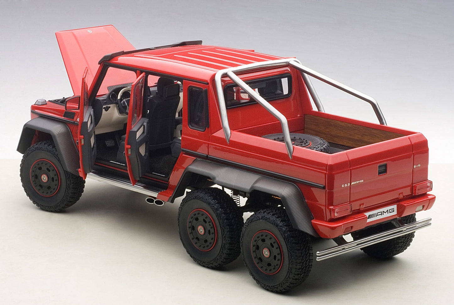 Macheta auto Mercedes-Benz G63 AMG 6×6 (2013) 1:18 AutoArt