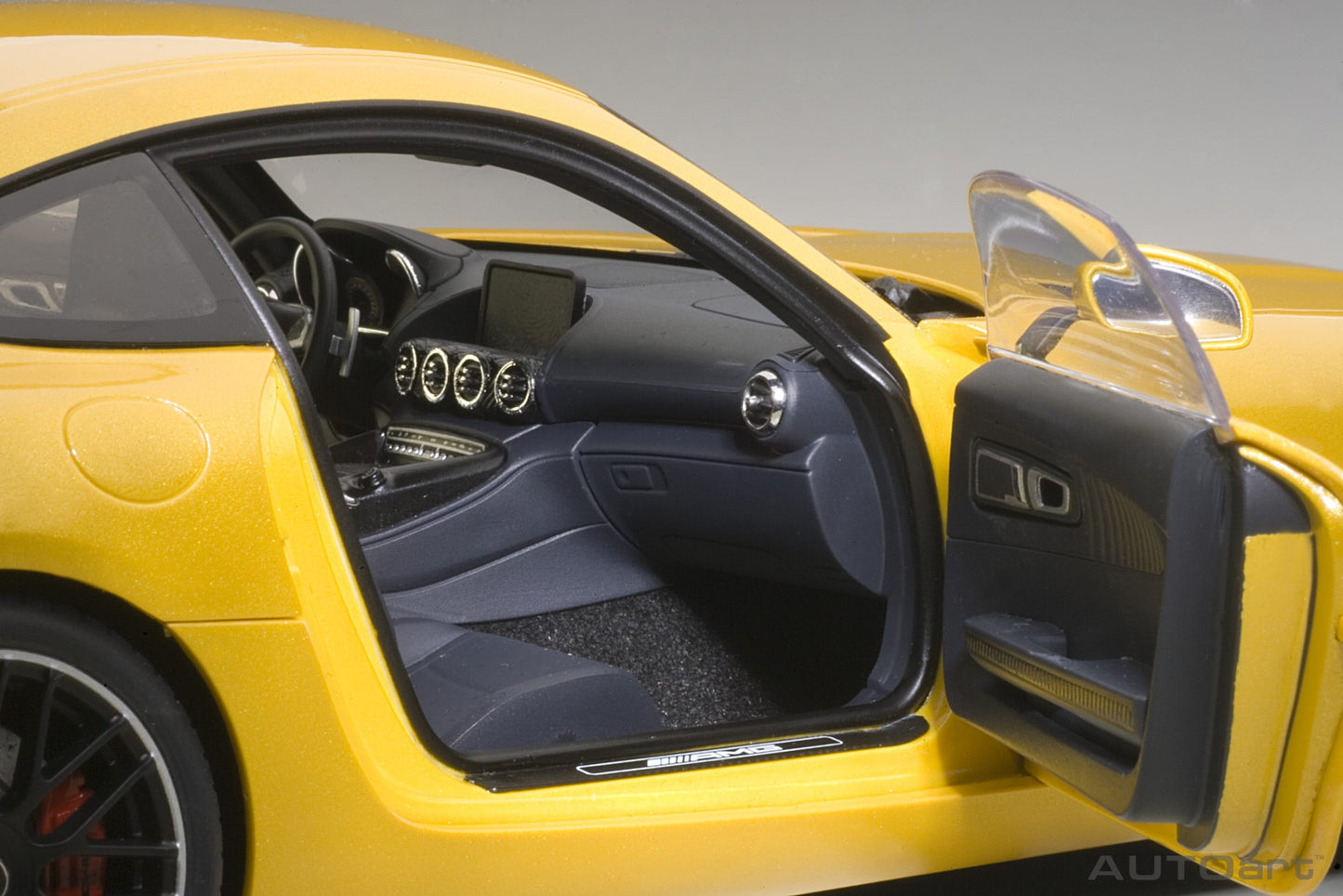 Macheta auto Mercedes Benz AMG GT S (2015) 1:18 AutoArt
