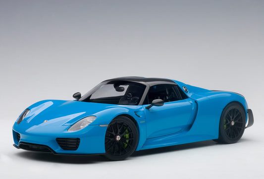 Macheta auto Porsche 918 Spyder Weissach Package (2013) 1:18 AutoArt