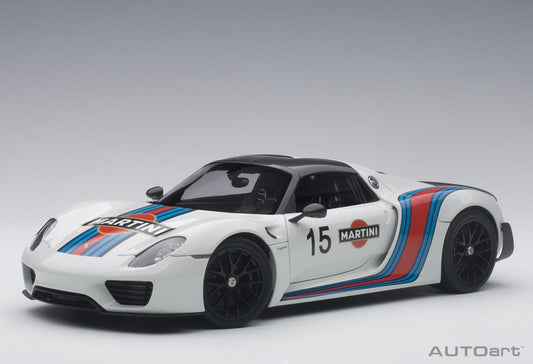 Macheta auto Porsche 918 Spyder Weissach Package (2013) 1:18 AutoArt