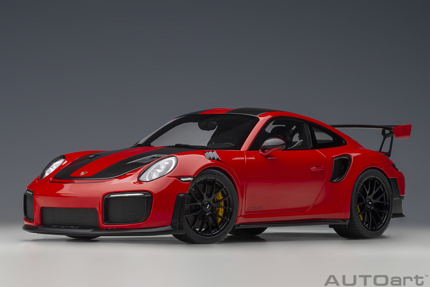 Macheta auto Porsche 911 (991.2) GT2RS Weissach Package (2017) 1:18 AutoArt