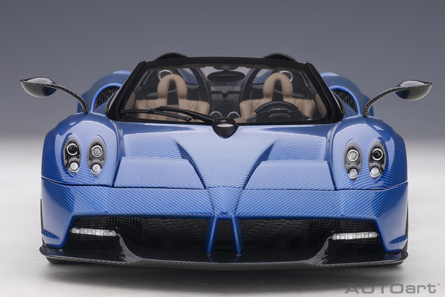 Macheta auto Pagani Huayra Roadster (2017) 1:18 AutoArt