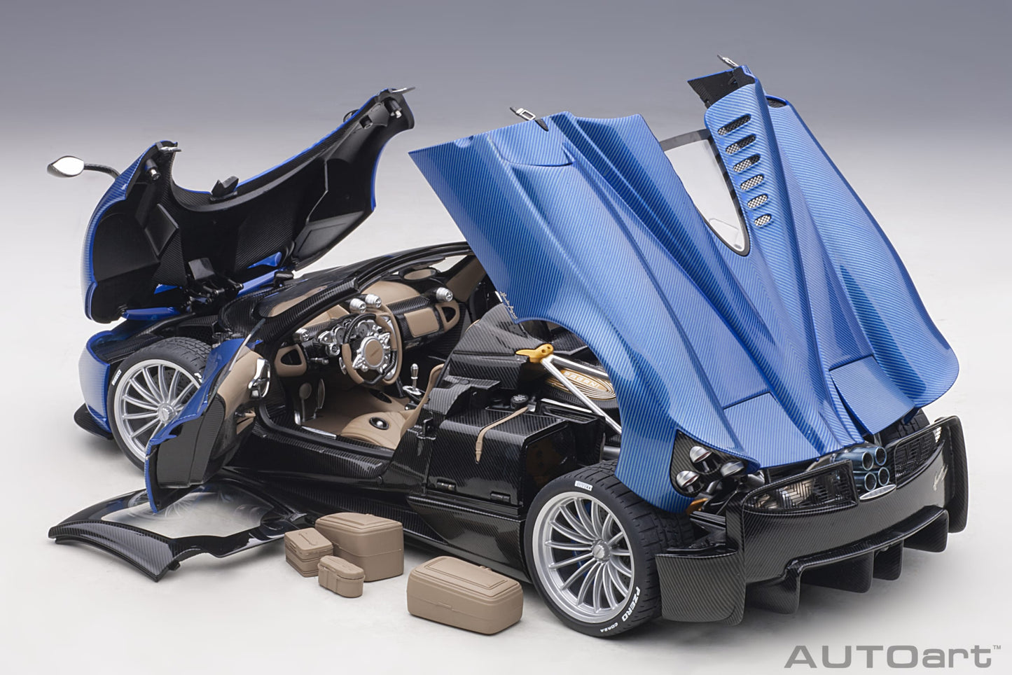 Macheta auto Pagani Huayra Roadster (2017) 1:18 AutoArt