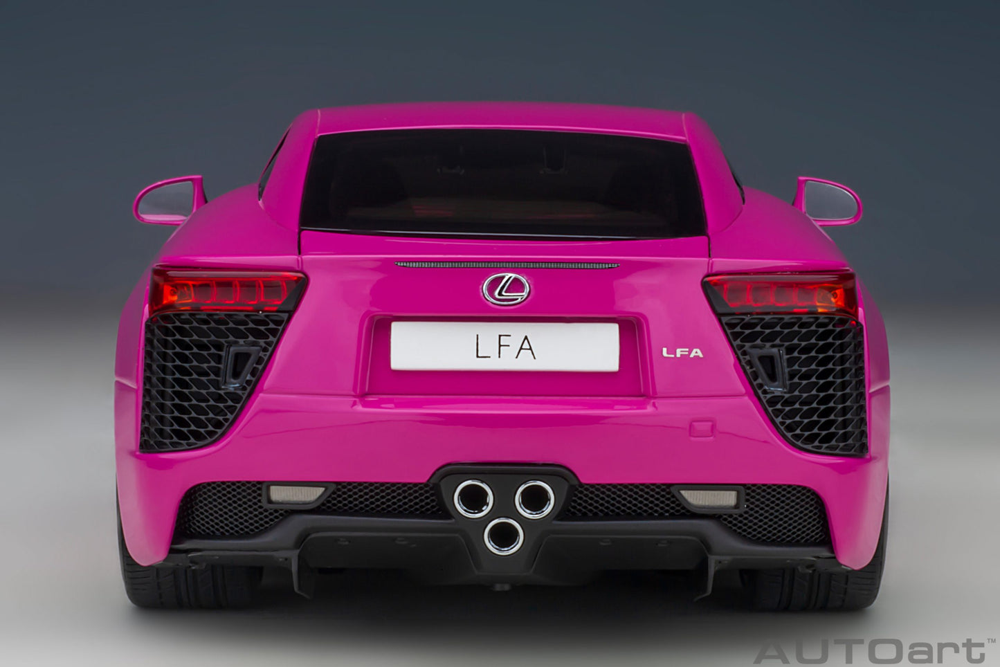 Macheta auto Lexus LFA (2010) 1:18 AutoArt